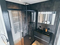 Modern Holiday Home Near the Loosdrechtse Plassen