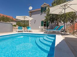 Adorable Villa With Private Pool and Terrace