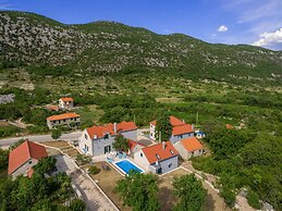 Adorable Villa With Private Pool and Terrace