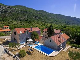 Adorable Villa With Private Pool and Terrace