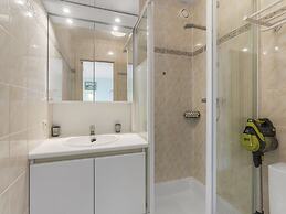 Spacious Studio Near Seafront