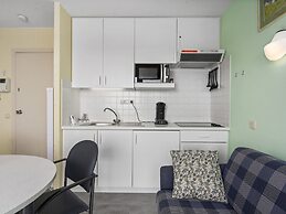 Spacious Studio Near Seafront