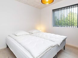 9 Person Holiday Home in Vaeggerlose