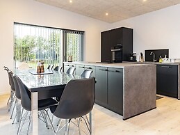 9 Person Holiday Home in Vaeggerlose