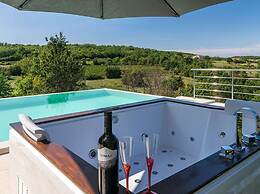 Villa Zvonar Comfortable Holiday Residence