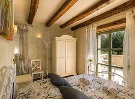 Villa Zvonar Comfortable Holiday Residence