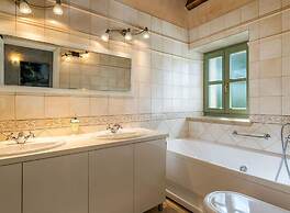 Villa Zvonar Comfortable Holiday Residence