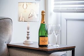 Dolphin - 2 Bedroom Apartment - Saundersfoot