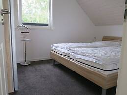 Cosy Apartment by the Lake