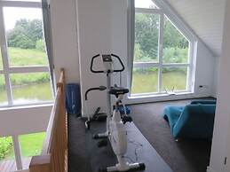 Cosy Apartment by the Lake