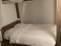 Holiday Home in Dordogne With Pool & Bubble Bath