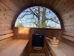 Spacious Holiday Home With Nordic spa