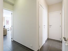 Spacious Apartment With Terrace