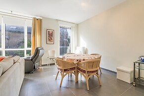 Spacious Apartment With Terrace