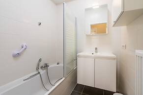 Spacious Apartment With Terrace