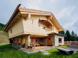 Wellness Chalet Directly on the ski Slope
