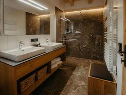 Wellness Chalet Directly on the ski Slope