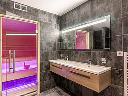 Stay in a Luxurious Apartment Suitable for up to 8 People With Sauna i