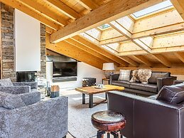 Stay in a Luxurious Apartment Suitable for up to 8 People With Sauna i