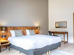 Stay in a Luxurious Apartment Suitable for up to 8 People With Sauna i