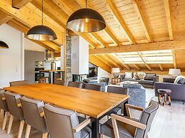 Stay in a Luxurious Apartment Suitable for up to 8 People With Sauna i