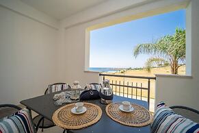 Apartment With Garden or Terrace Near sea