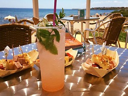 Apartment With Garden or Terrace Near sea