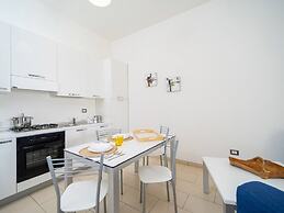 Apartment With Garden or Terrace Near sea