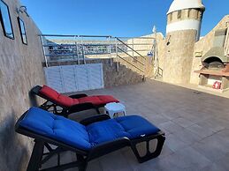 Belvilla by OYO Atico Marvel con Piscina Privada