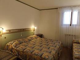 Beautiful Villa in Garda With Swimming Pool