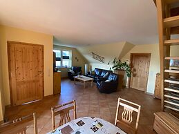 Inviting Apartment in Pruchten With Garden