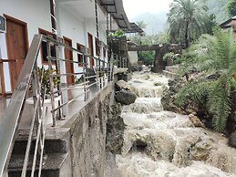 Hotel StudioZ Sahastradhara