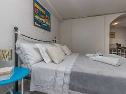 Adorable Villa With Pool and Terrace