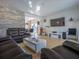 Gusto Comfortable Holiday Residence