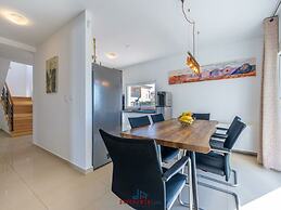 Gusto Comfortable Holiday Residence