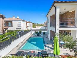 Gusto Comfortable Holiday Residence