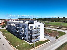 Modern Apartment With Private Balcony and sea View
