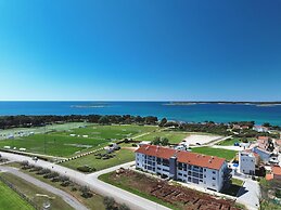 Modern Apartment With Private Balcony and sea View
