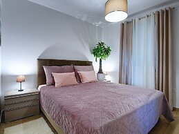 Modern Apartment With Private Balcony and sea View