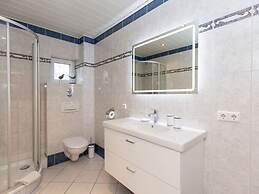 Hoppe 7 Modern Retreat