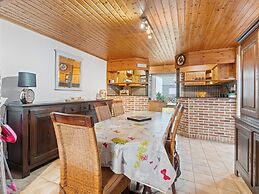 Spacious Seafront Apartment