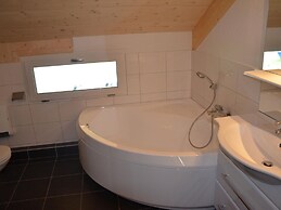 Chalet With Whirlpool tub