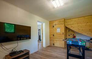 Berguitje met Binnenzwembad