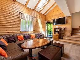 Berguitje met Binnenzwembad