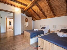 Berguitje met Binnenzwembad