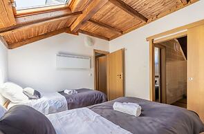 Berguitje met Binnenzwembad