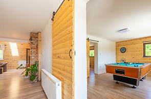 Berguitje met Binnenzwembad