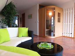 Schleiperle Modern Retreat