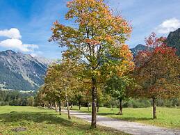 Alpgluck Chalet Modern Retreat