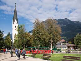 Alpgluck Chalet Modern Retreat